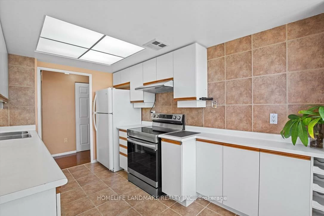 250, Webb, City Centre, Mississauga