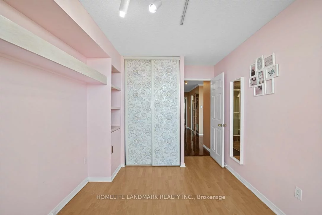 250, Webb, City Centre, Mississauga