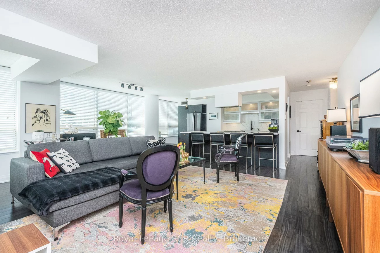 700, Constellation, Hurontario, Mississauga