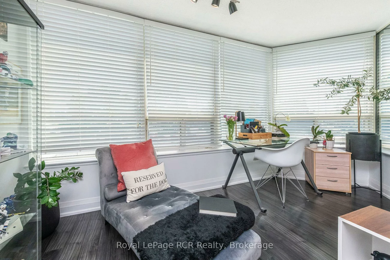 700, Constellation, Hurontario, Mississauga