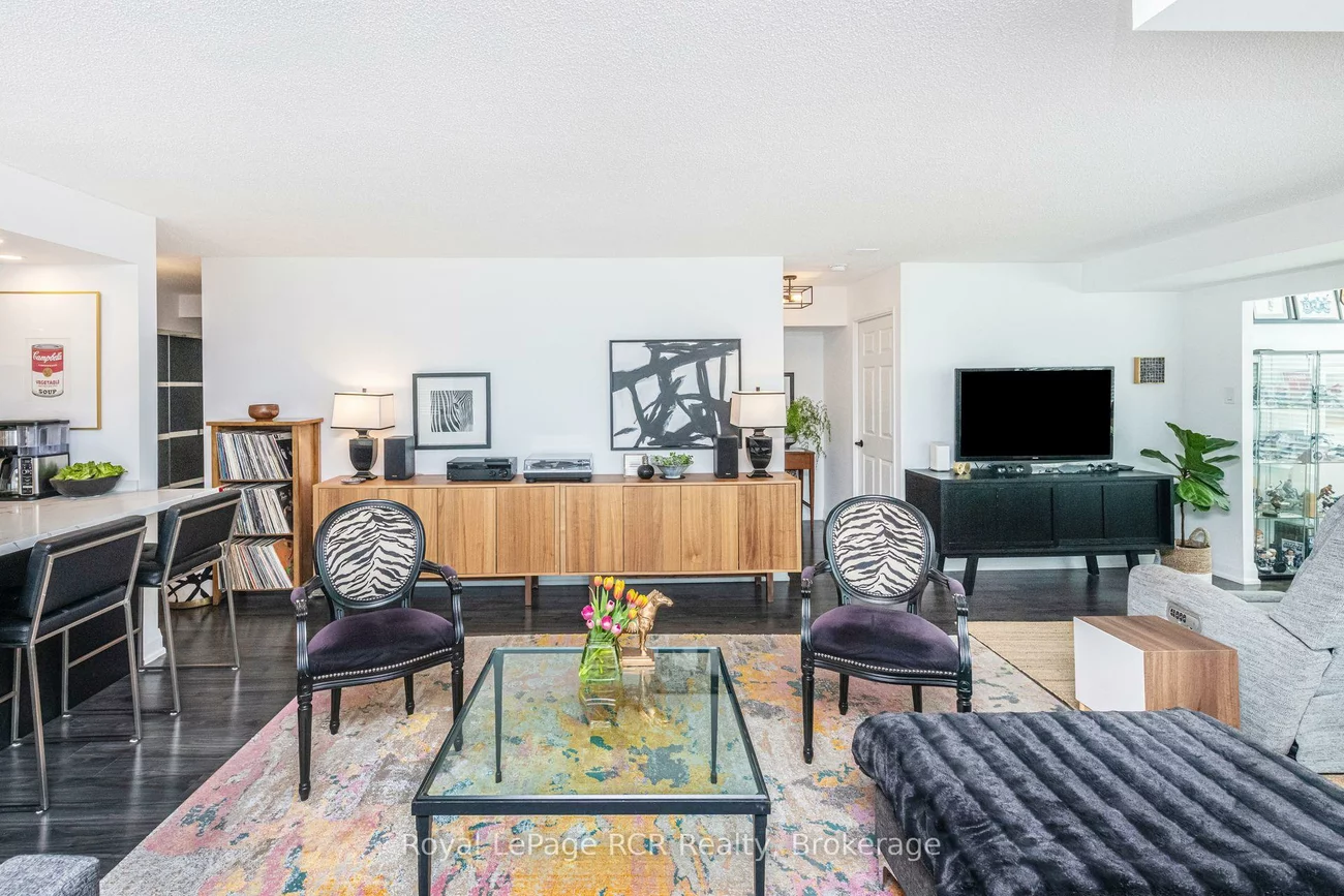 700, Constellation, Hurontario, Mississauga