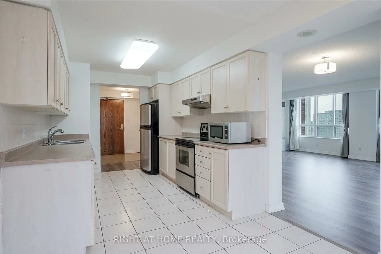 156, Enfield, City Centre, Mississauga