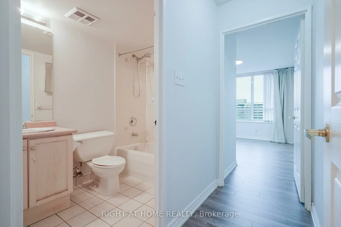 156, Enfield, City Centre, Mississauga