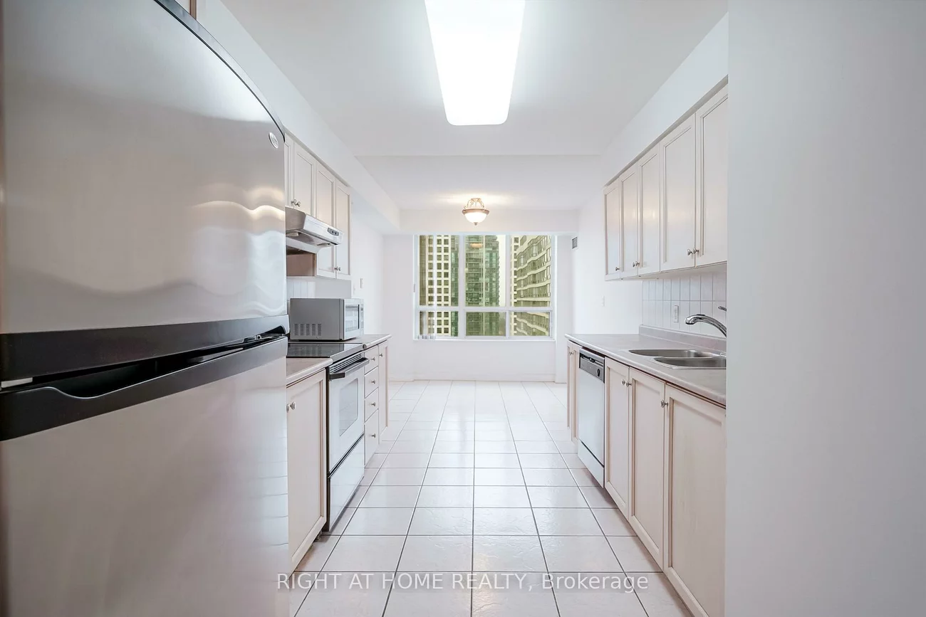 156, Enfield, City Centre, Mississauga