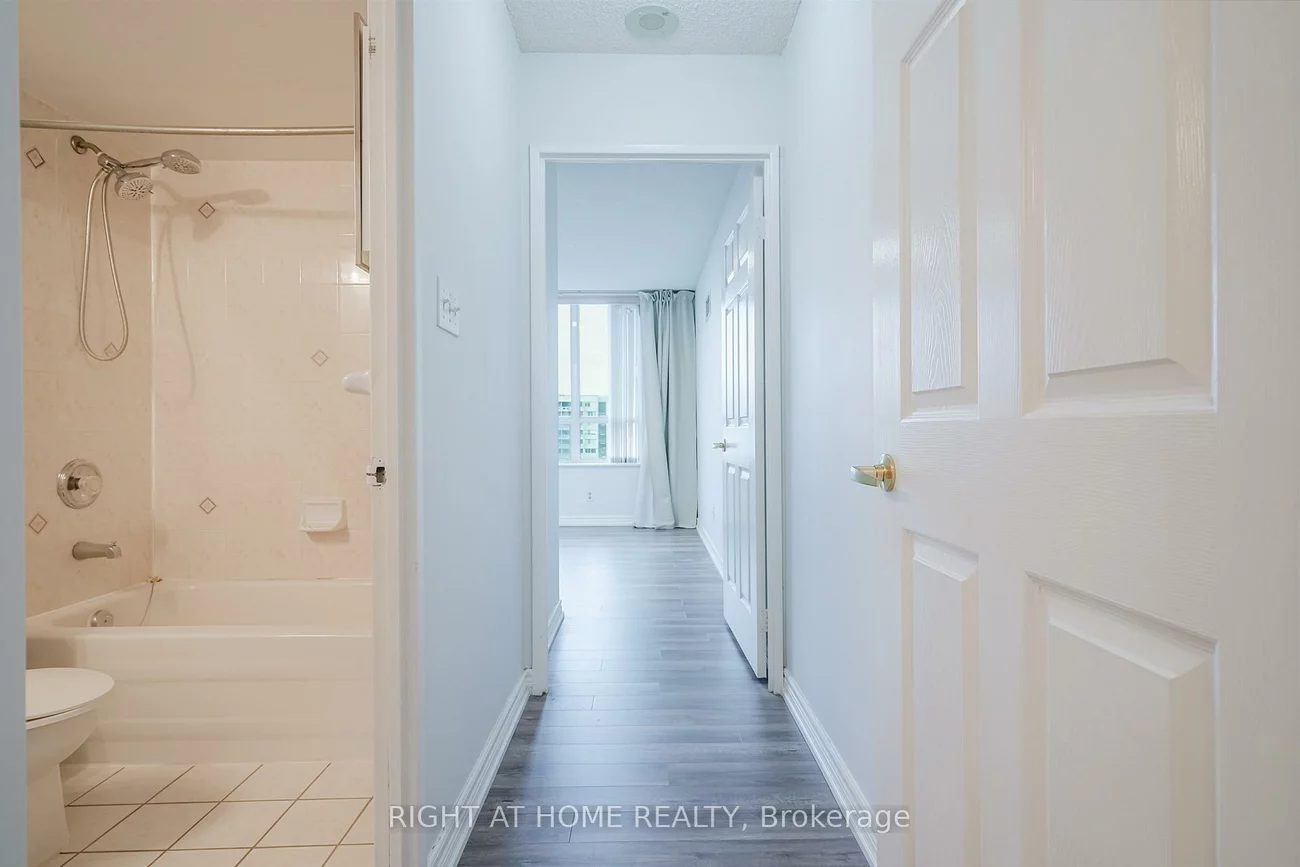 156, Enfield, City Centre, Mississauga