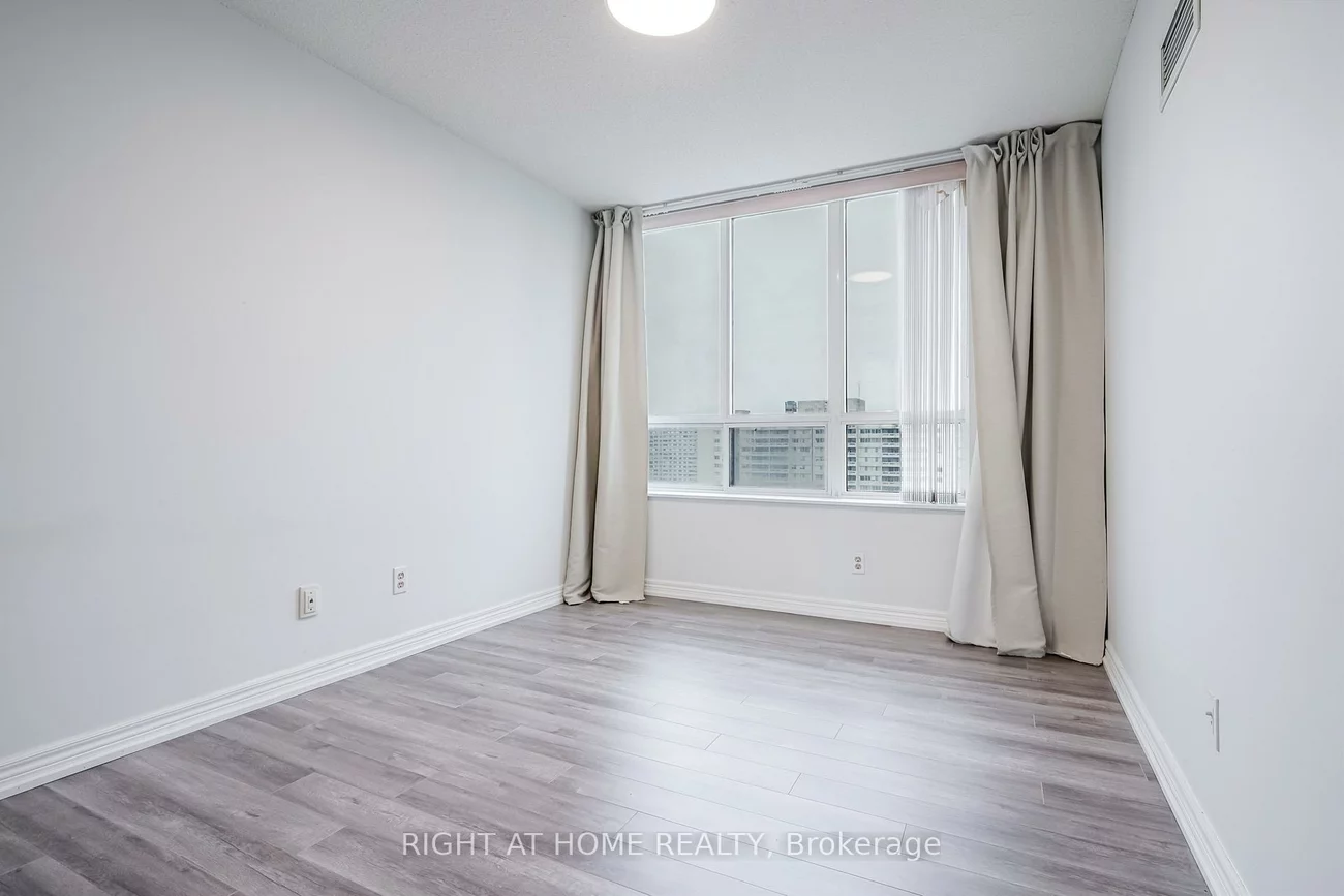 156, Enfield, City Centre, Mississauga