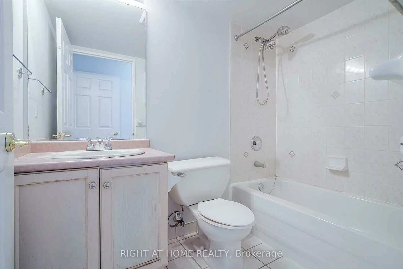 156, Enfield, City Centre, Mississauga