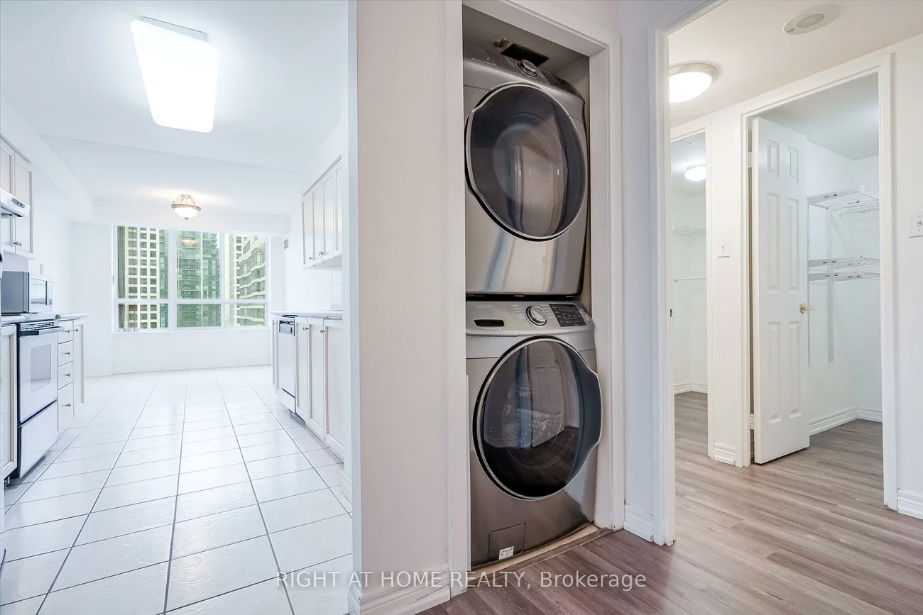 156, Enfield, City Centre, Mississauga