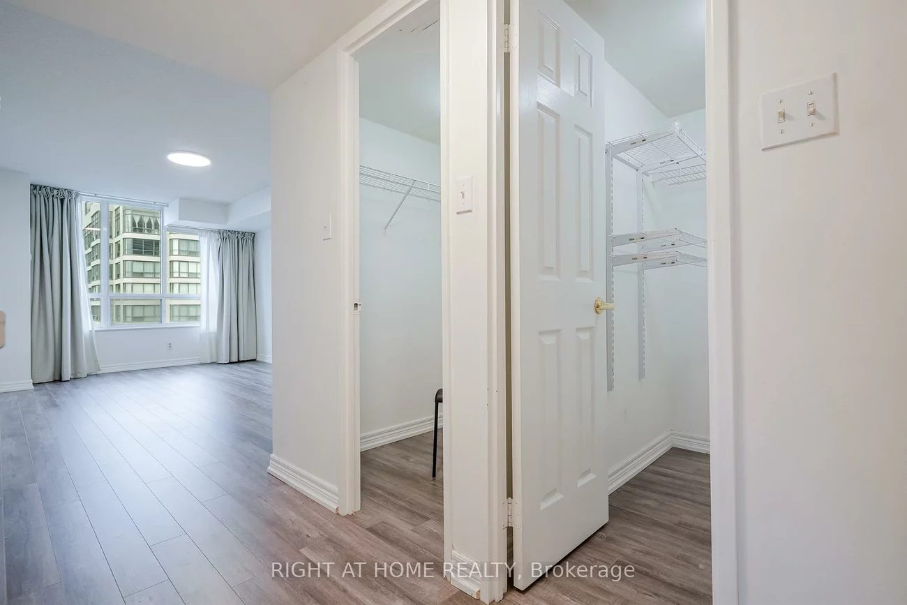 156, Enfield, City Centre, Mississauga