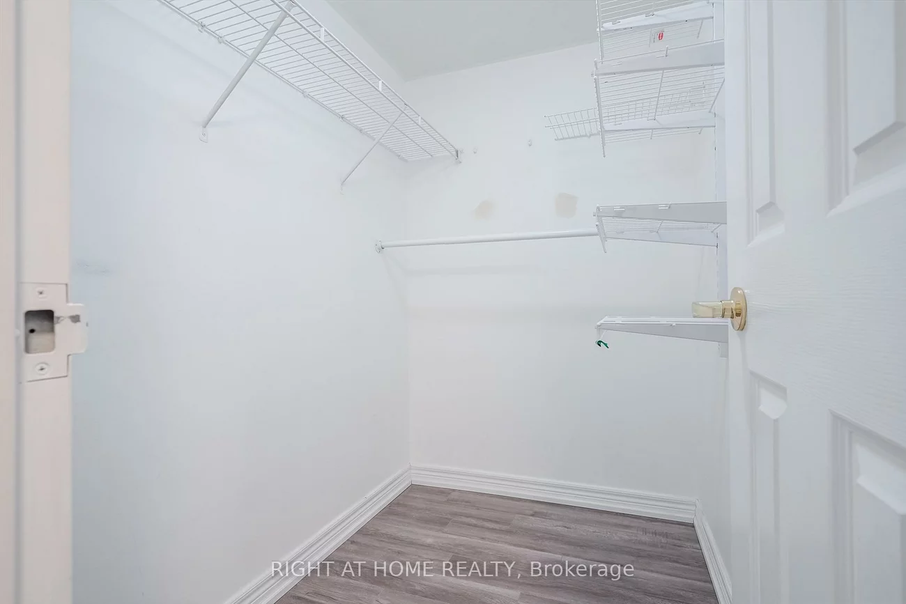 156, Enfield, City Centre, Mississauga