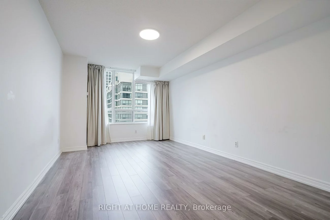 156, Enfield, City Centre, Mississauga