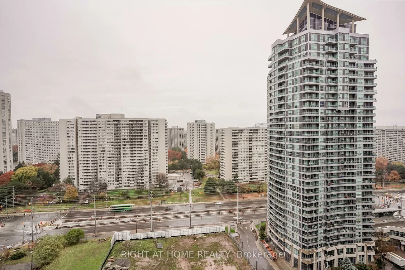 156, Enfield, City Centre, Mississauga