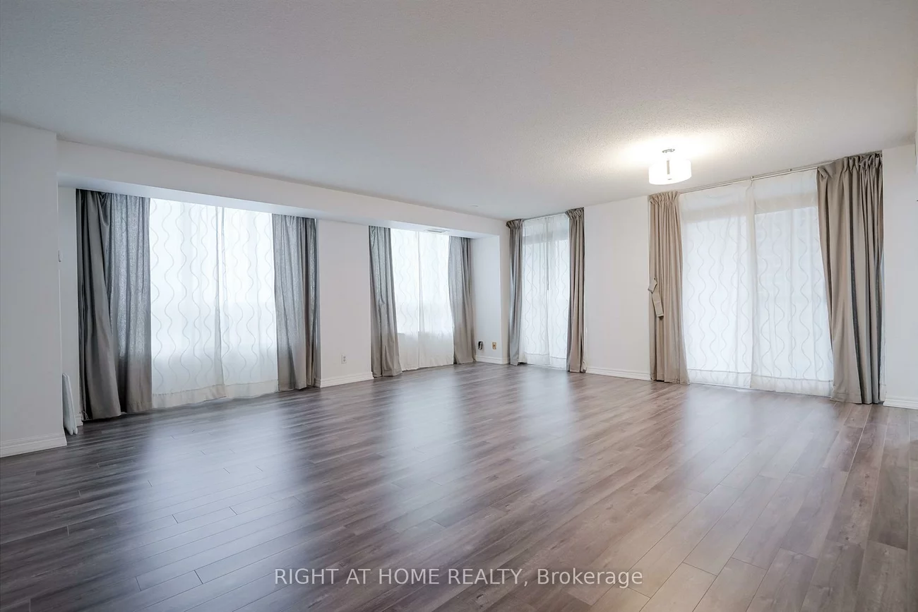 156, Enfield, City Centre, Mississauga