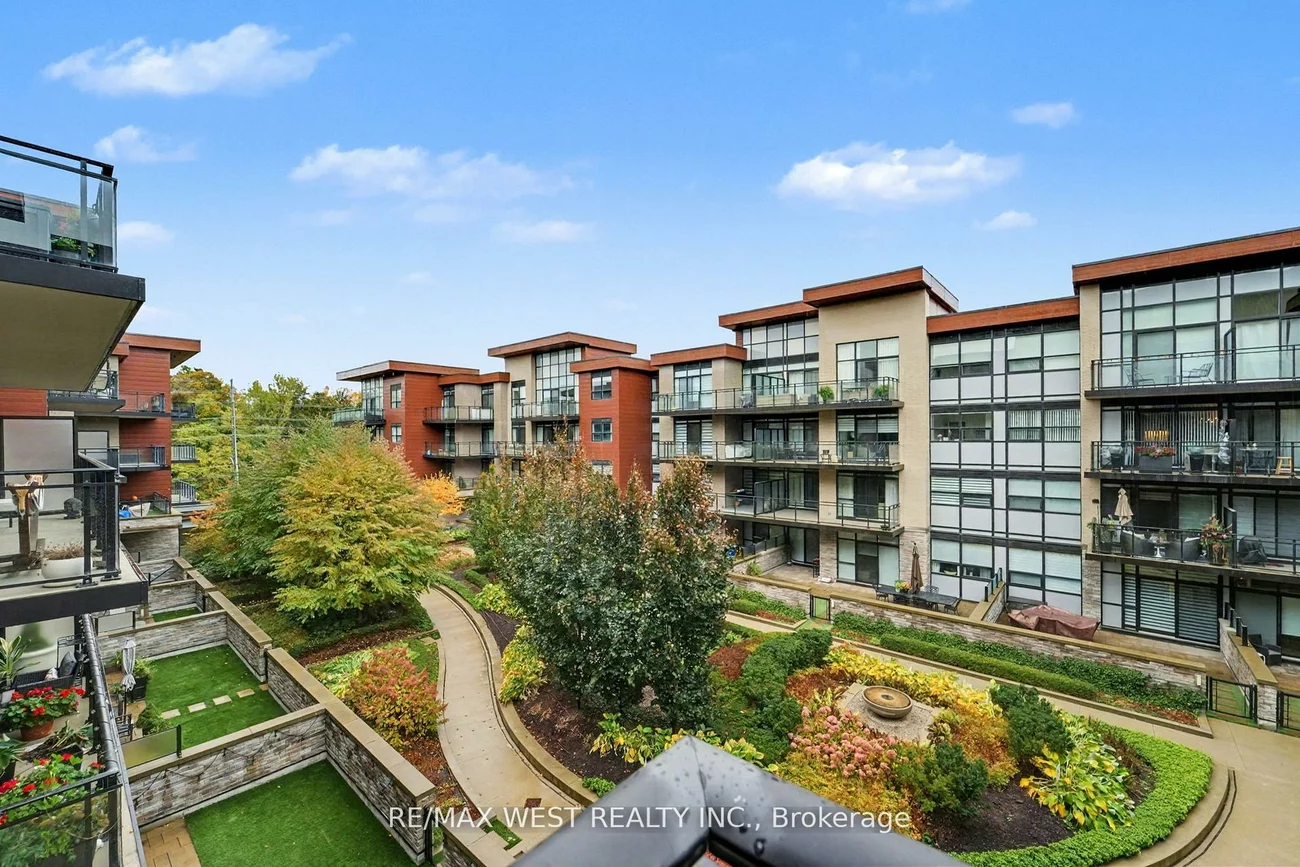 1575, Lakeshore, Clarkson, Mississauga