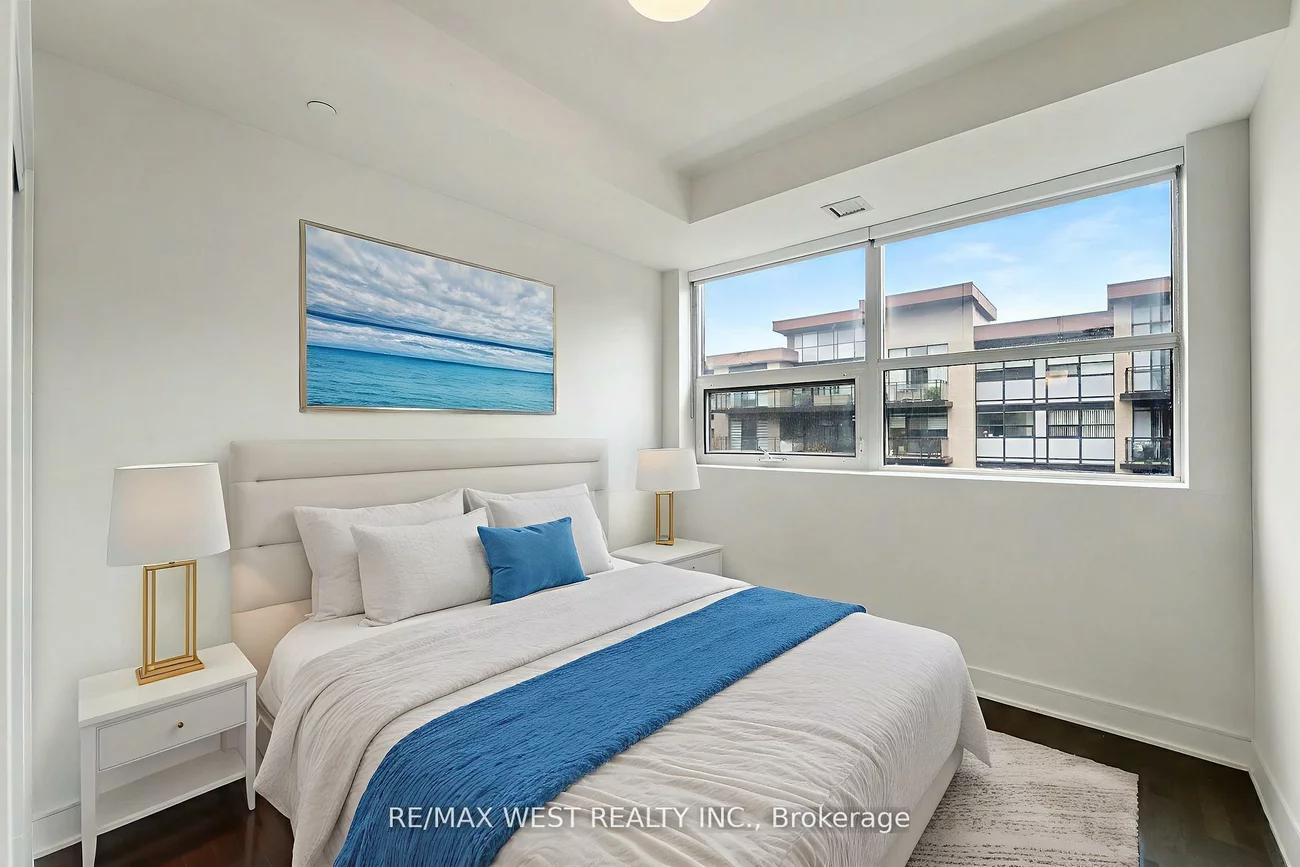 1575, Lakeshore, Clarkson, Mississauga