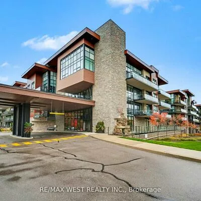 1575, Lakeshore, Clarkson, Mississauga