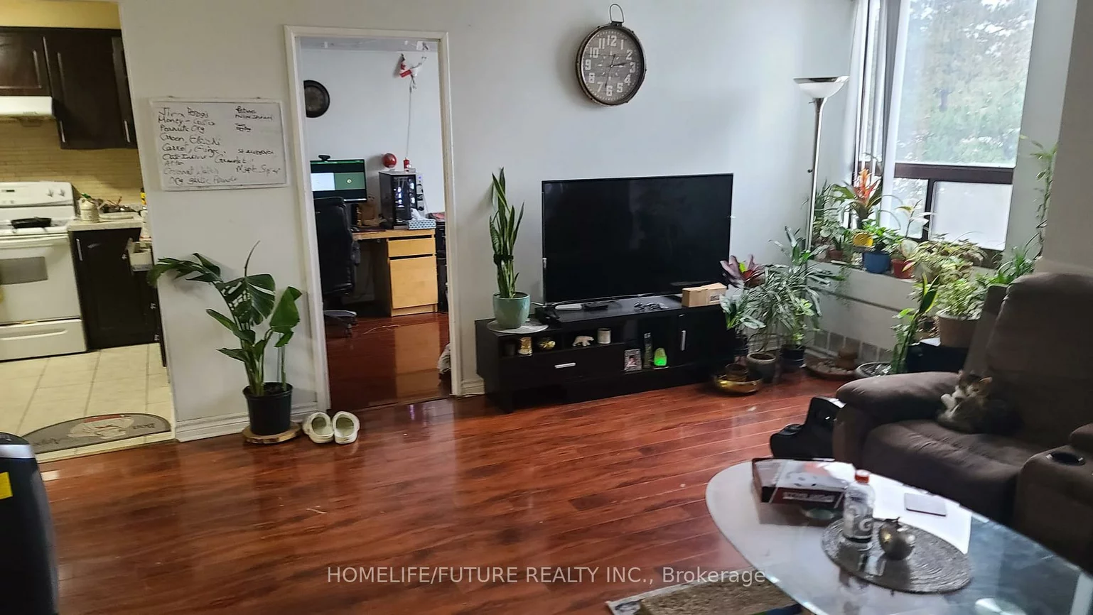 20, Mississauga Valley, Mississauga Valleys, Mississauga