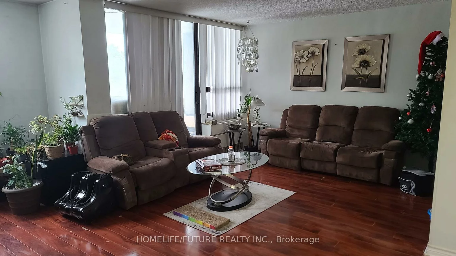 20, Mississauga Valley, Mississauga Valleys, Mississauga