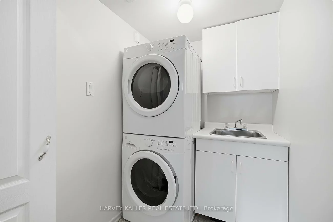 965, Inverhouse, Clarkson, Mississauga