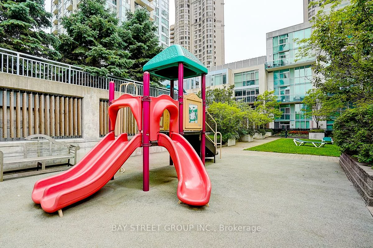 3939, Duke Of York, City Centre, Mississauga