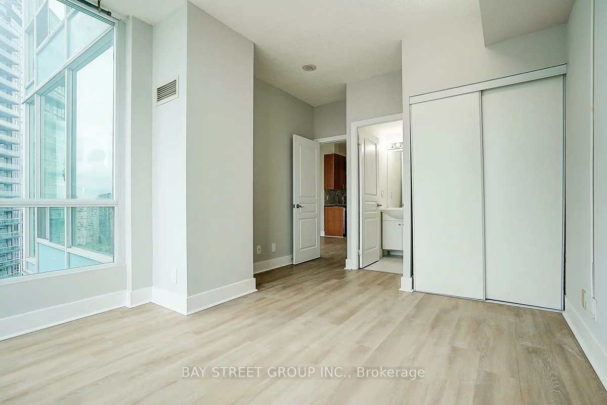 3939, Duke Of York, City Centre, Mississauga