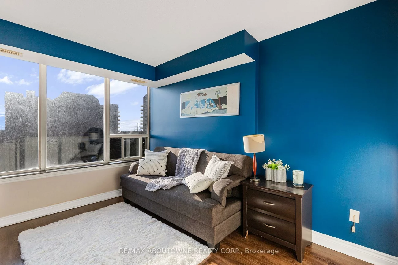 700, Constellation, Hurontario, Mississauga