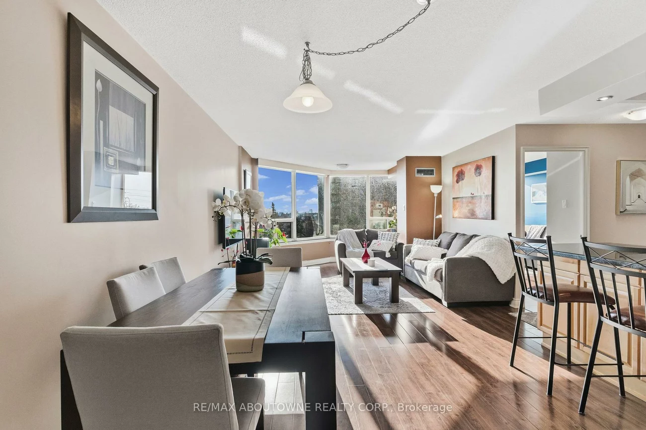 700, Constellation, Hurontario, Mississauga