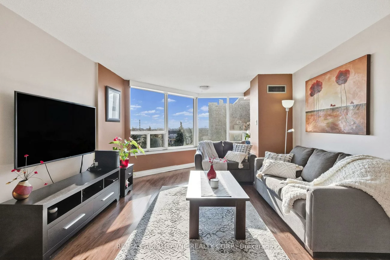 700, Constellation, Hurontario, Mississauga