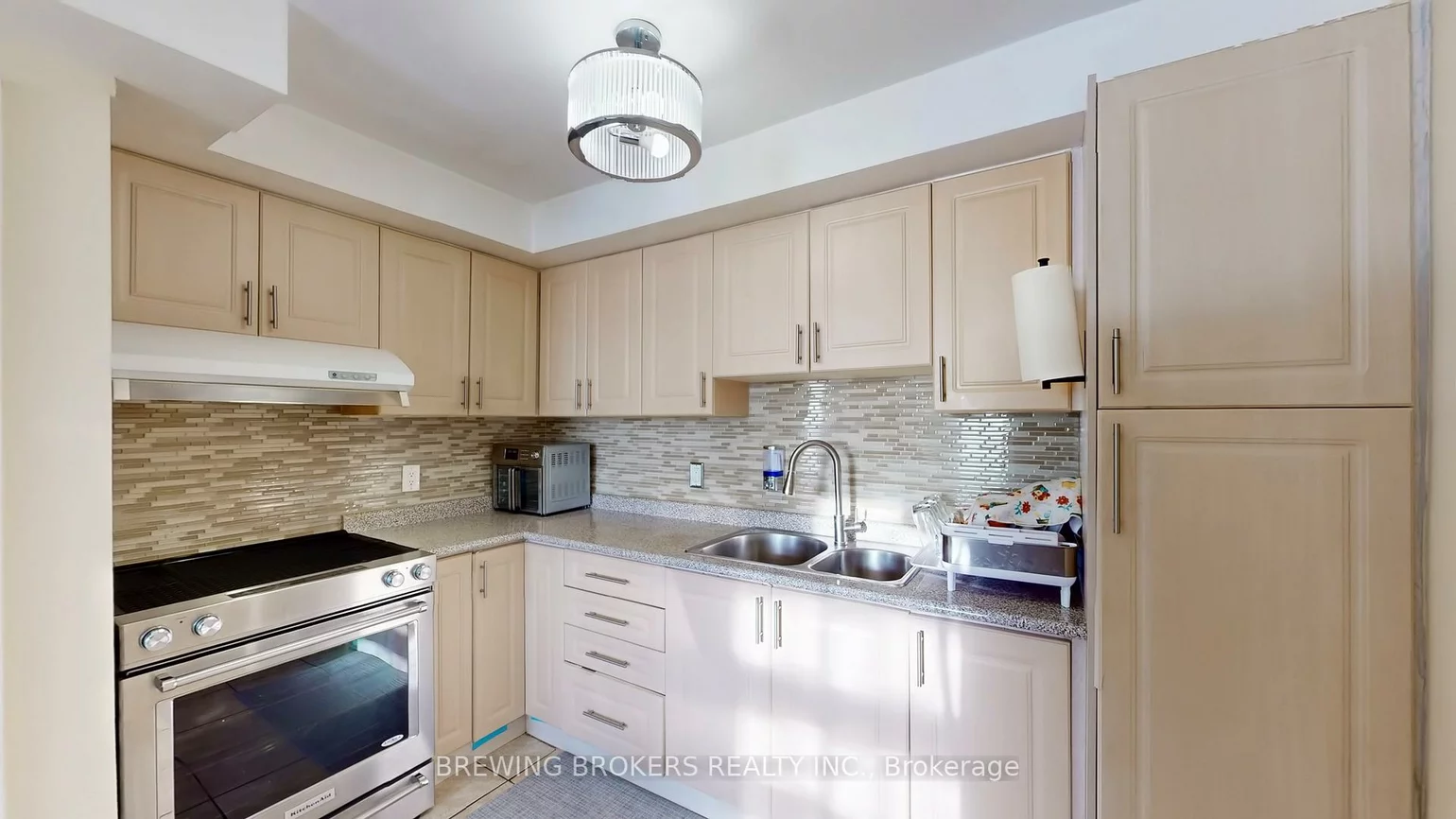 7255, Dooley, Malton, Mississauga