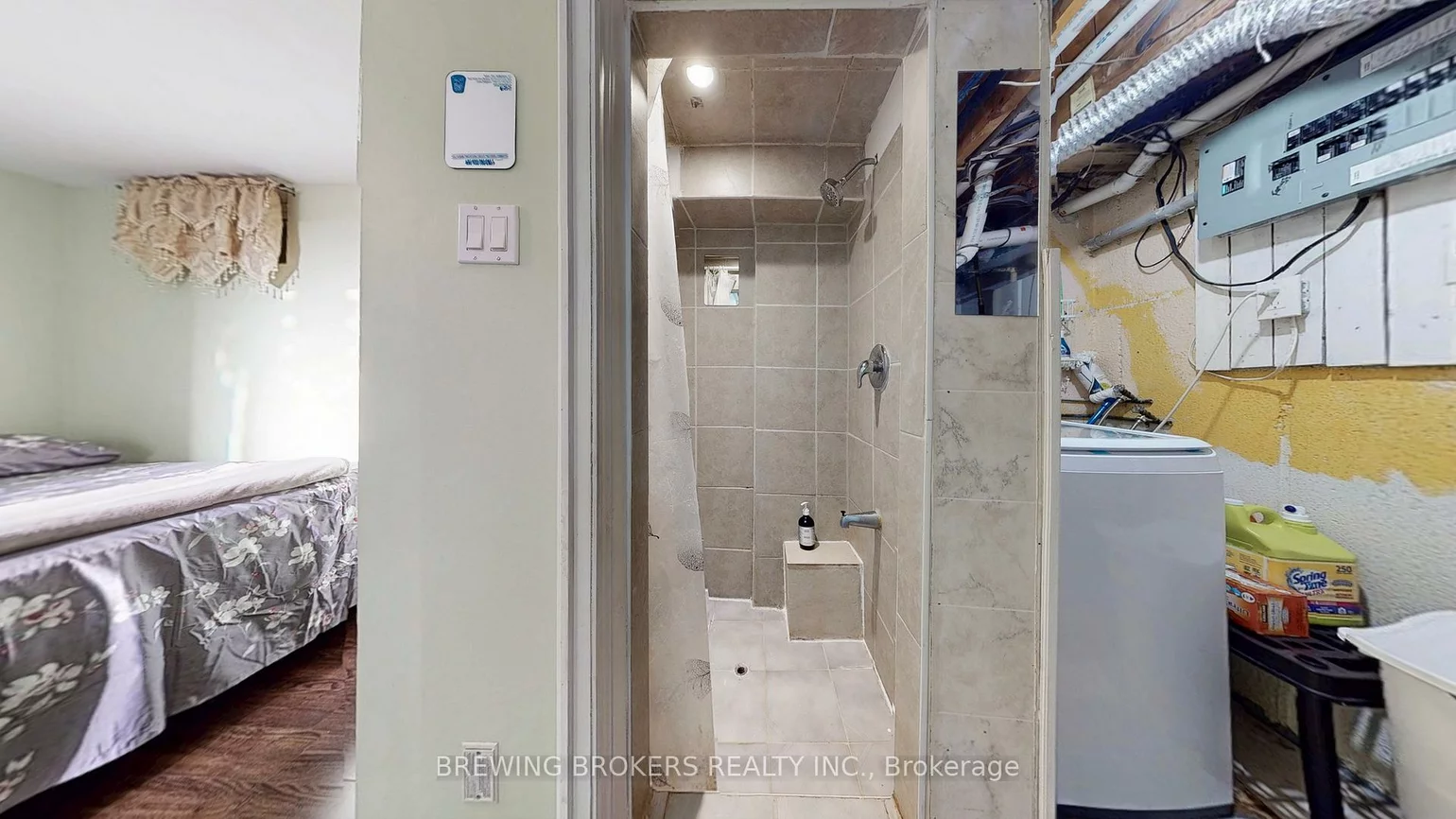 7255, Dooley, Malton, Mississauga