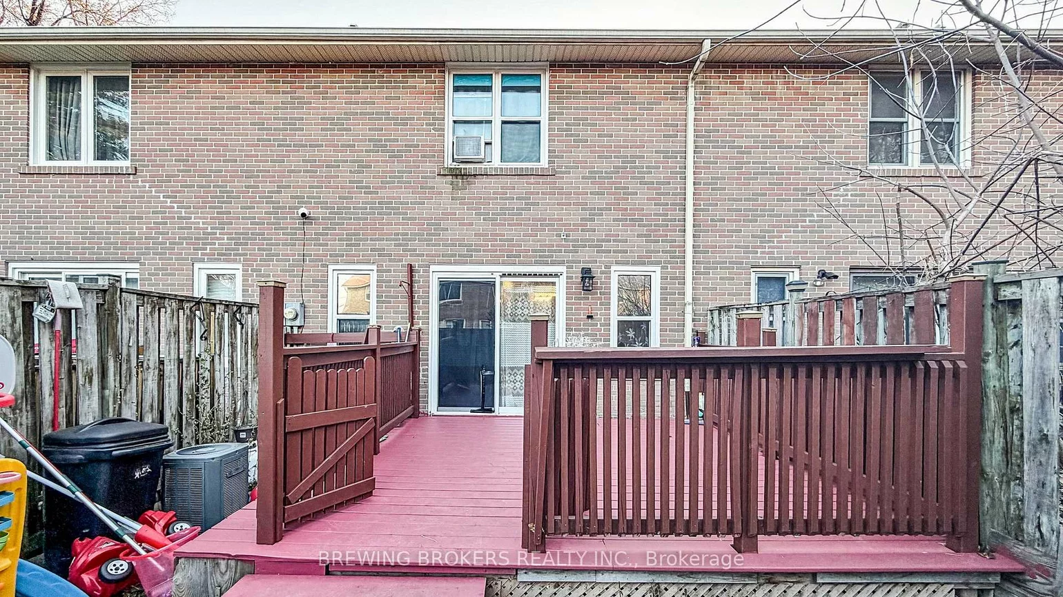 7255, Dooley, Malton, Mississauga