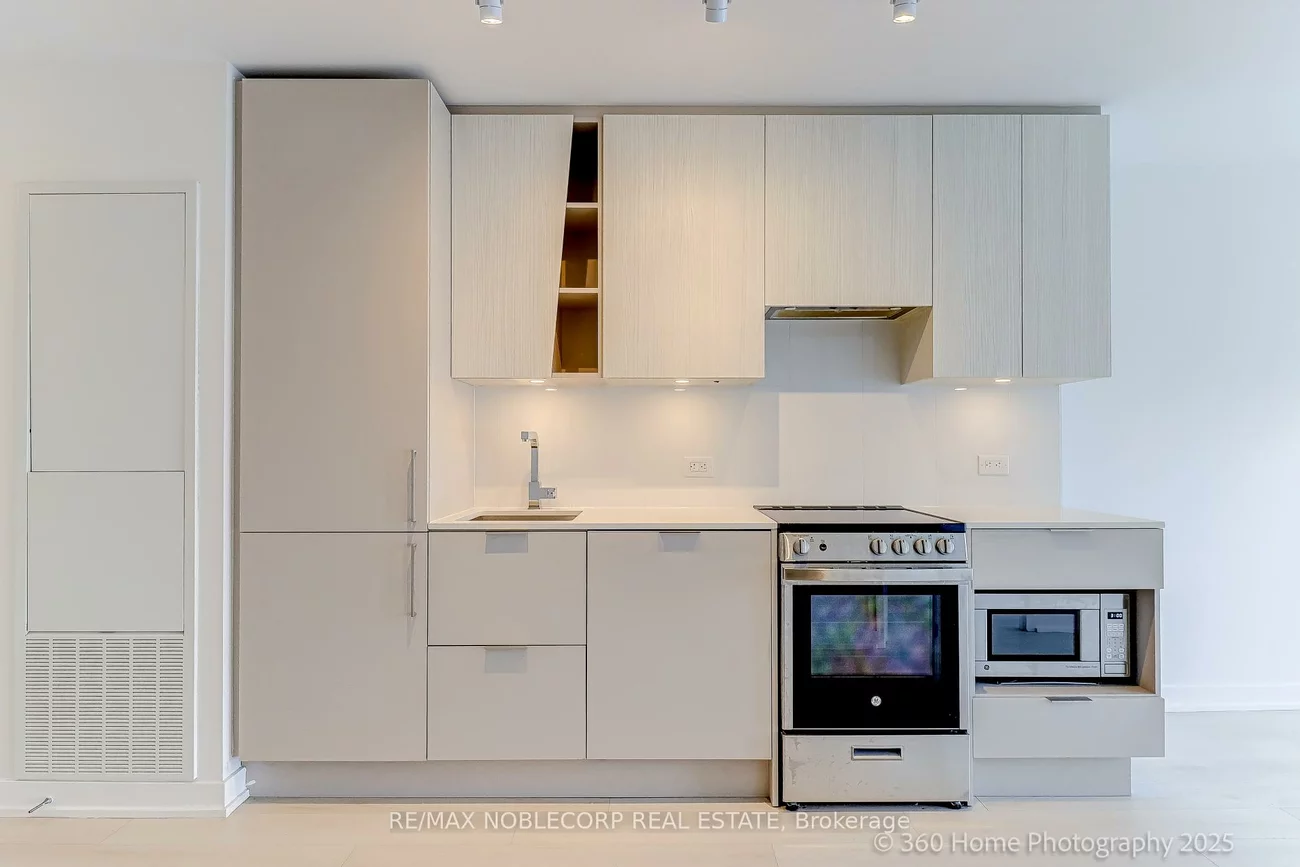 3900, Confederation, City Centre, Mississauga