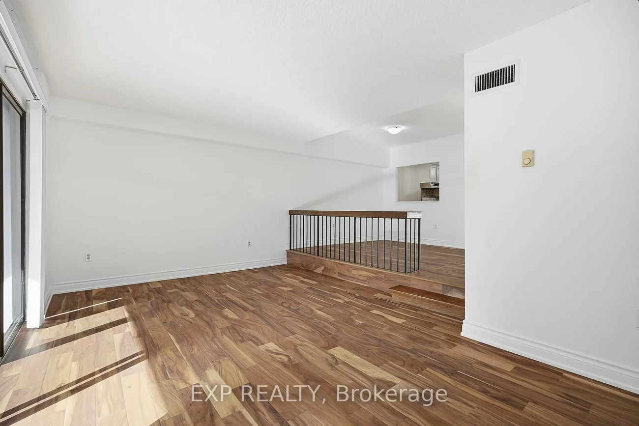 965, Inverhouse, Clarkson, Mississauga