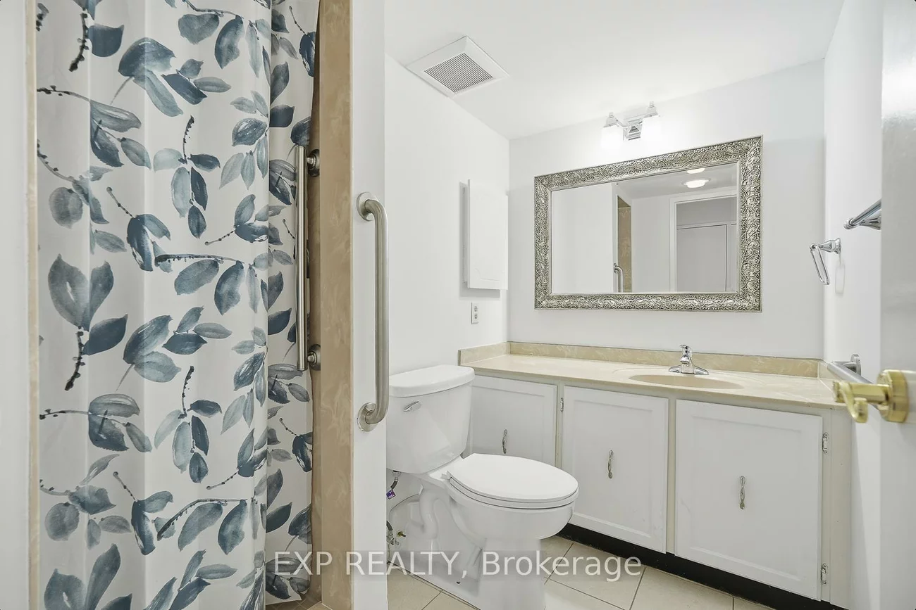 965, Inverhouse, Clarkson, Mississauga