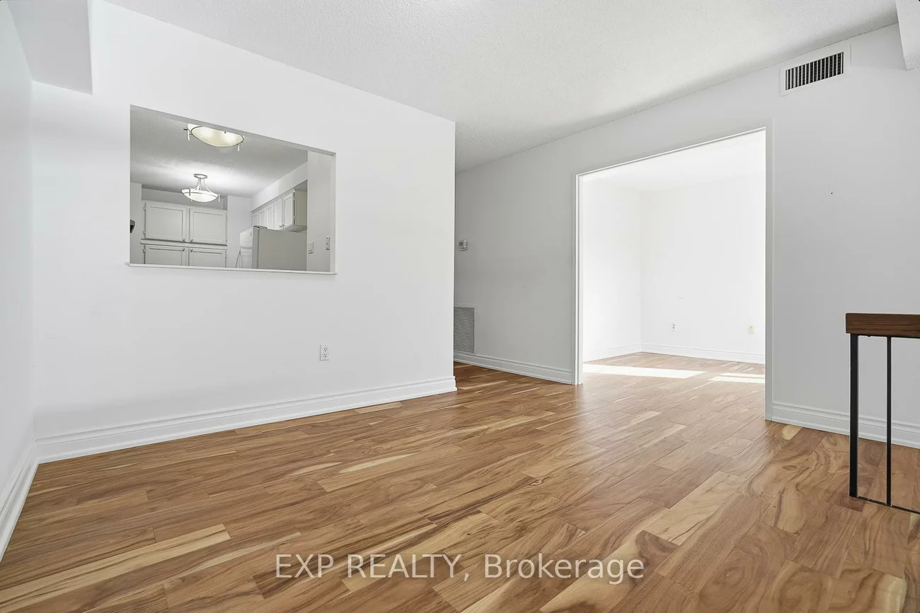 965, Inverhouse, Clarkson, Mississauga