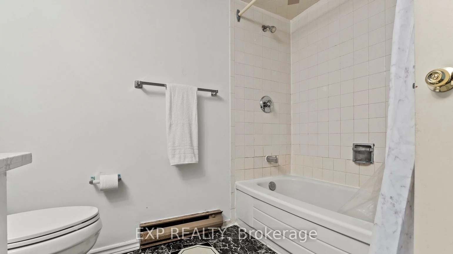 180, Mississauga Valley, Mississauga Valleys, Mississauga