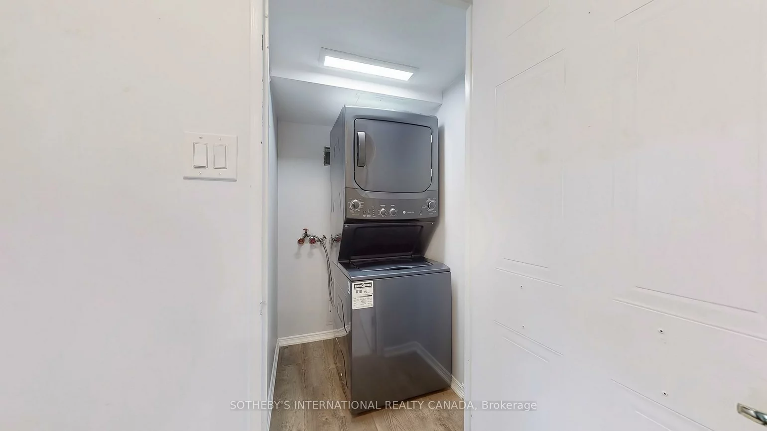 25, Fairview, Fairview, Mississauga