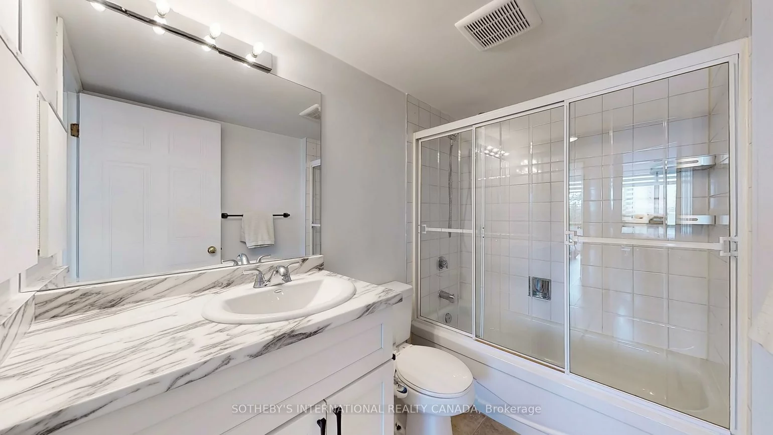 25, Fairview, Fairview, Mississauga