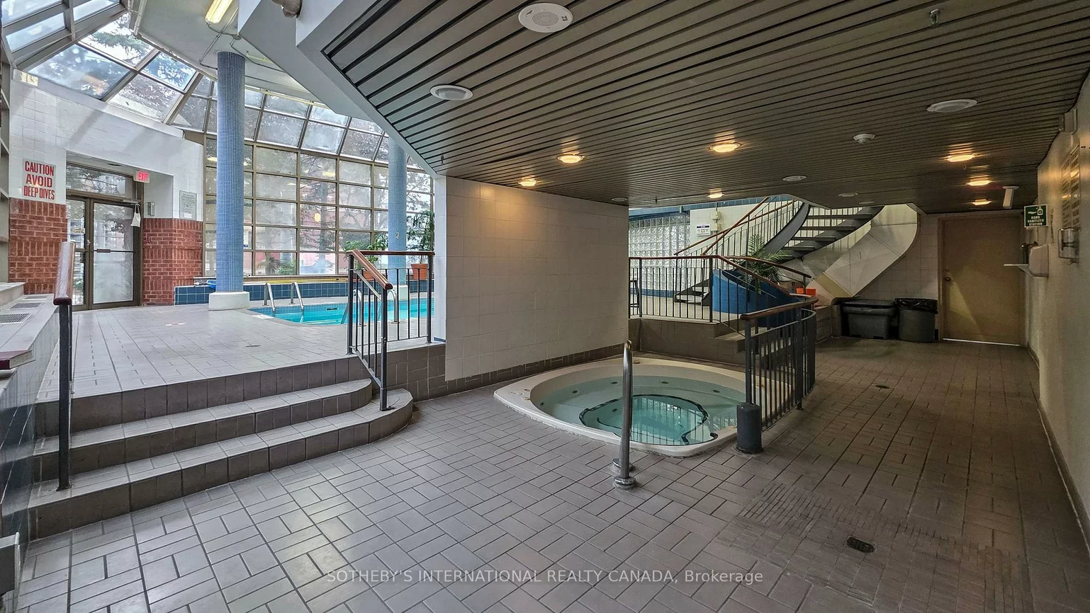 25, Fairview, Fairview, Mississauga