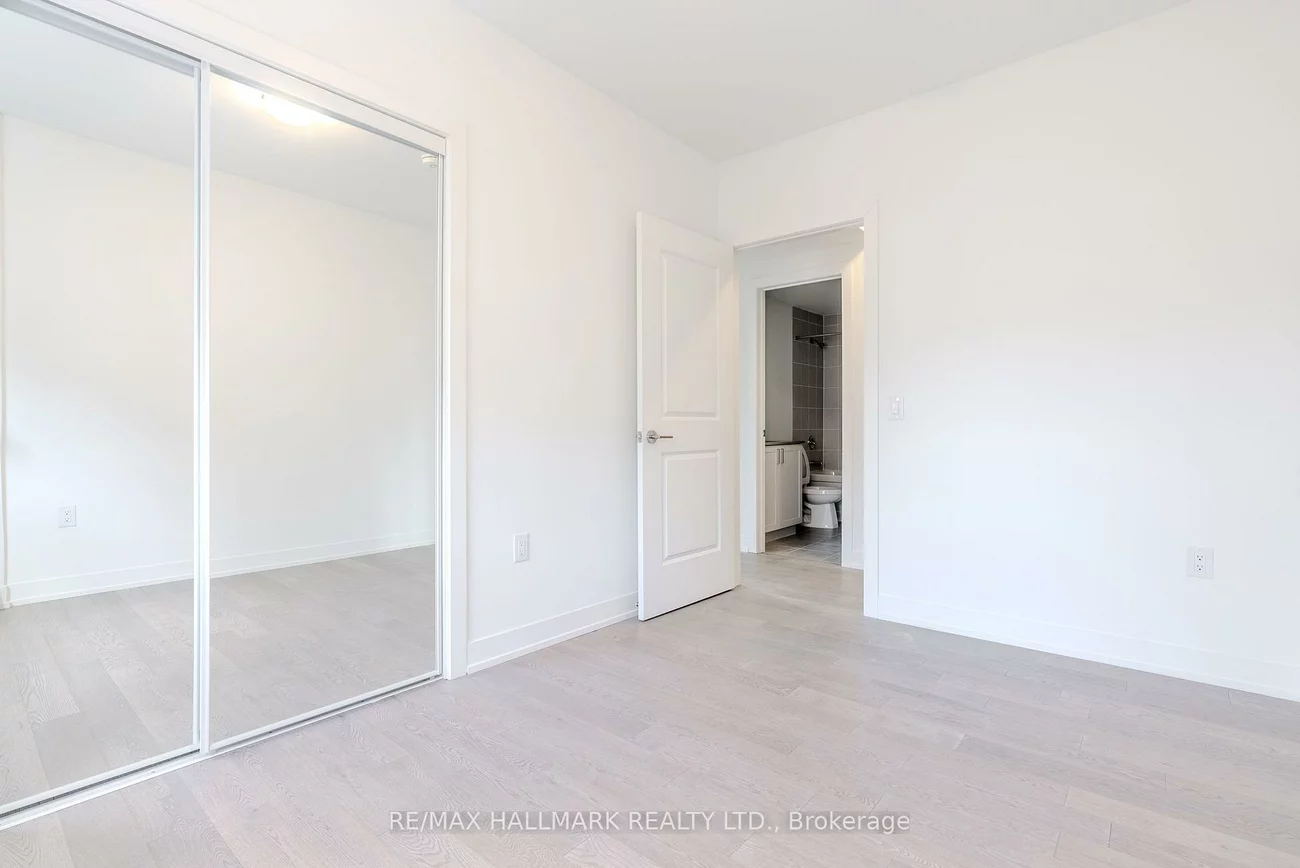 1085, Douglas Mccurdy, Lakeview, Mississauga