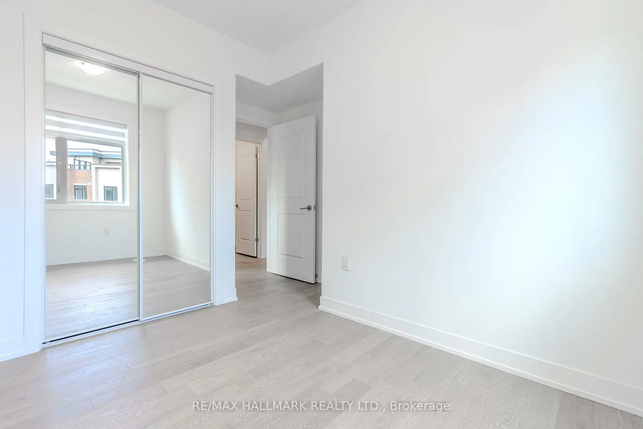 1085, Douglas Mccurdy, Lakeview, Mississauga