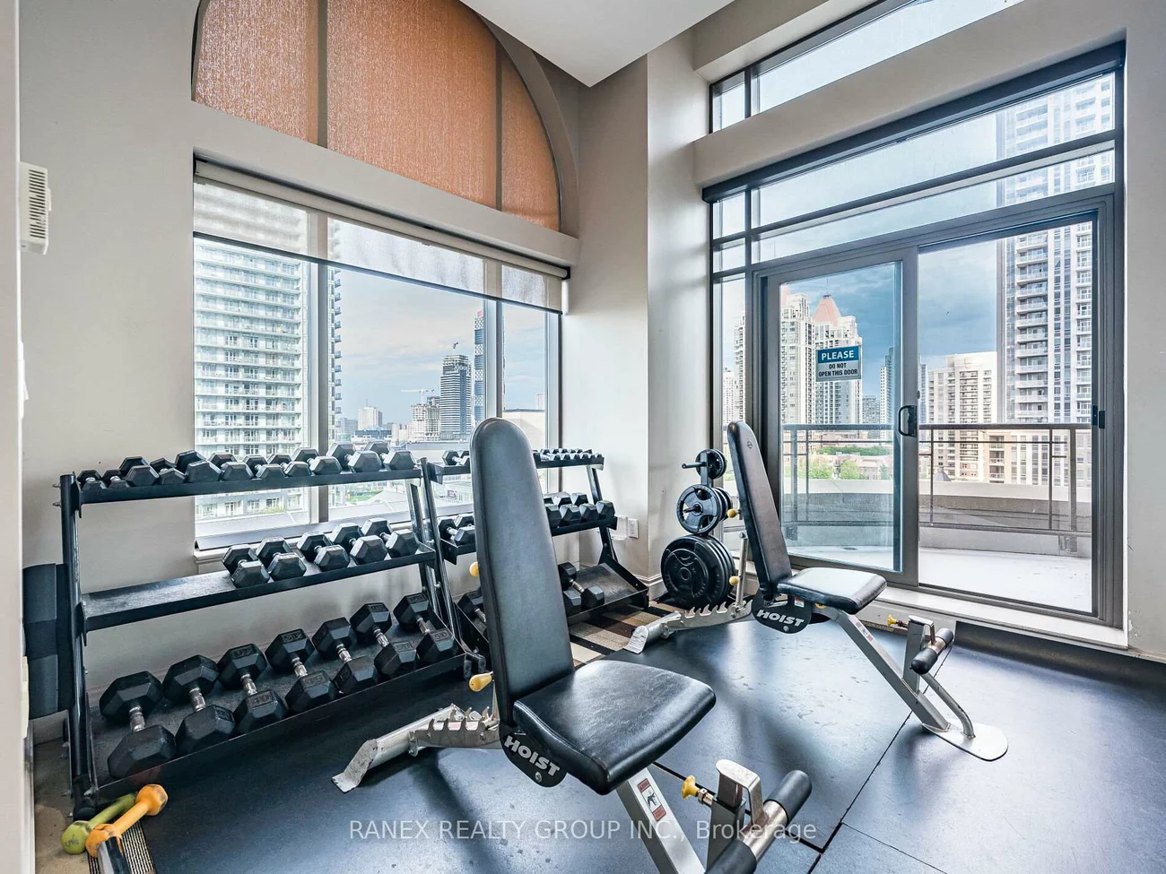 385, Prince Of Wales, City Centre, Mississauga