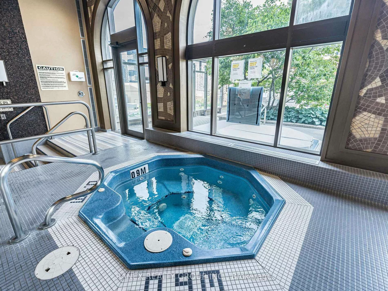 385, Prince Of Wales, City Centre, Mississauga