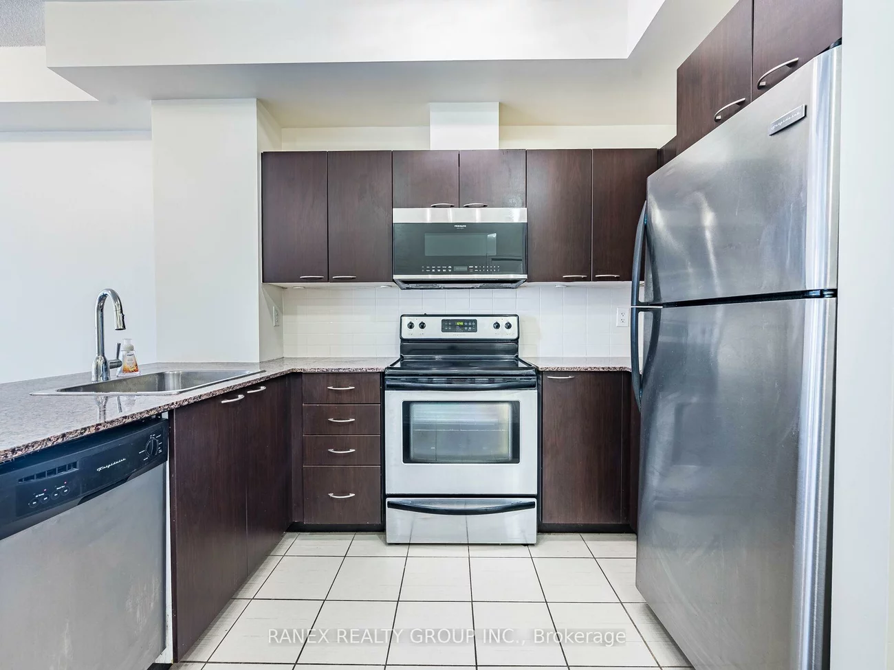 385, Prince Of Wales, City Centre, Mississauga