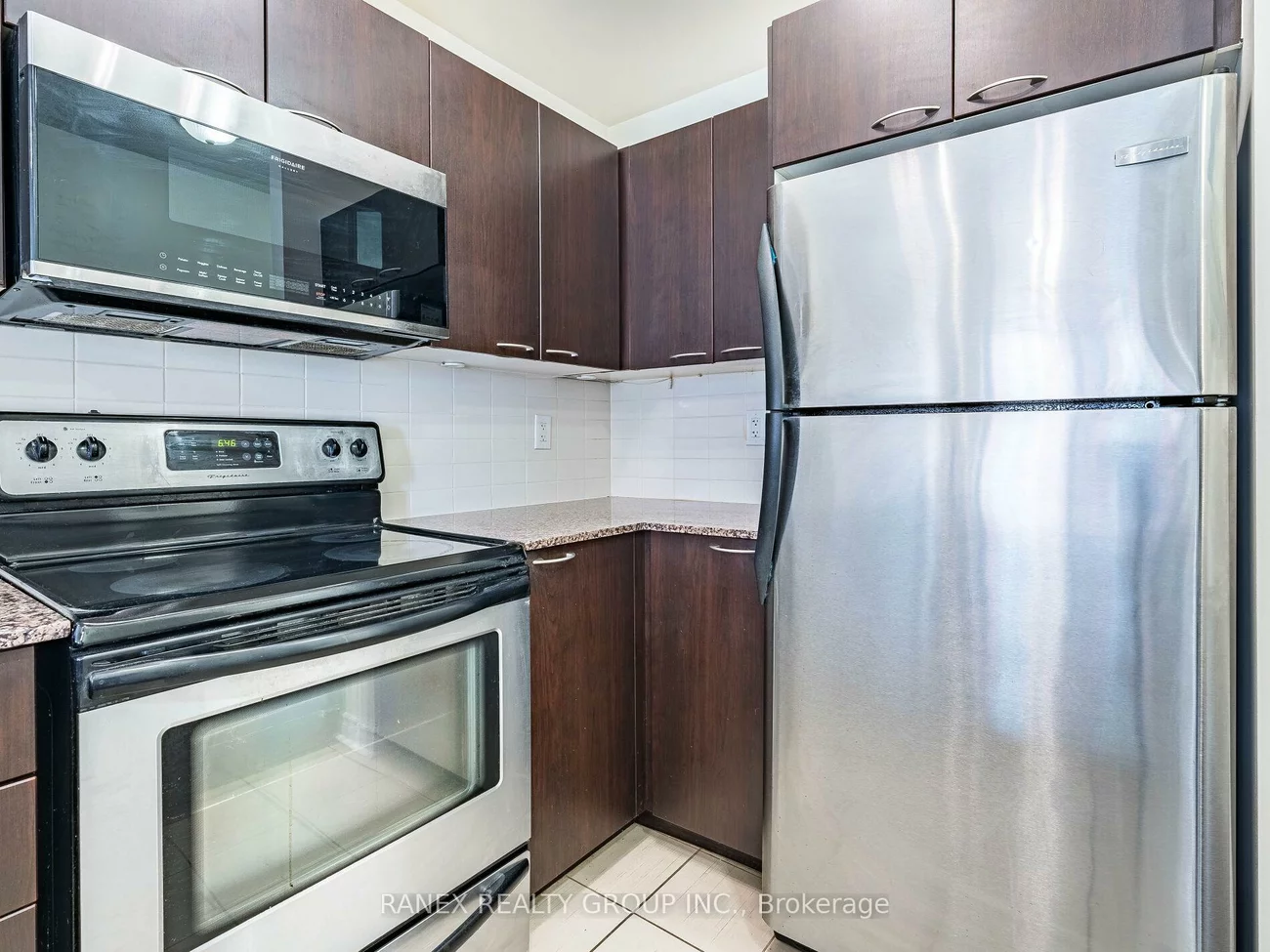 385, Prince Of Wales, City Centre, Mississauga