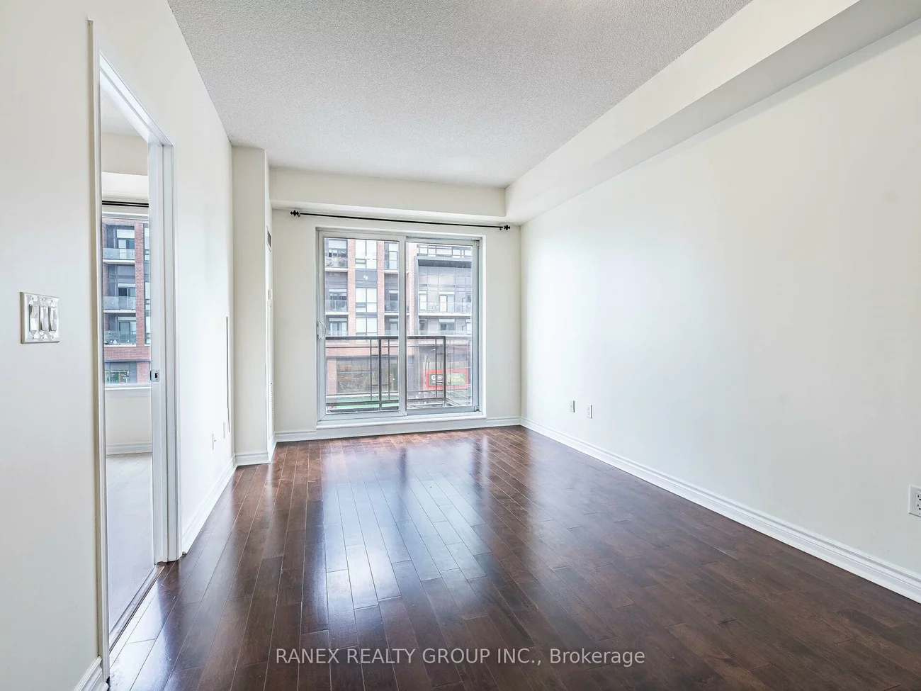 385, Prince Of Wales, City Centre, Mississauga