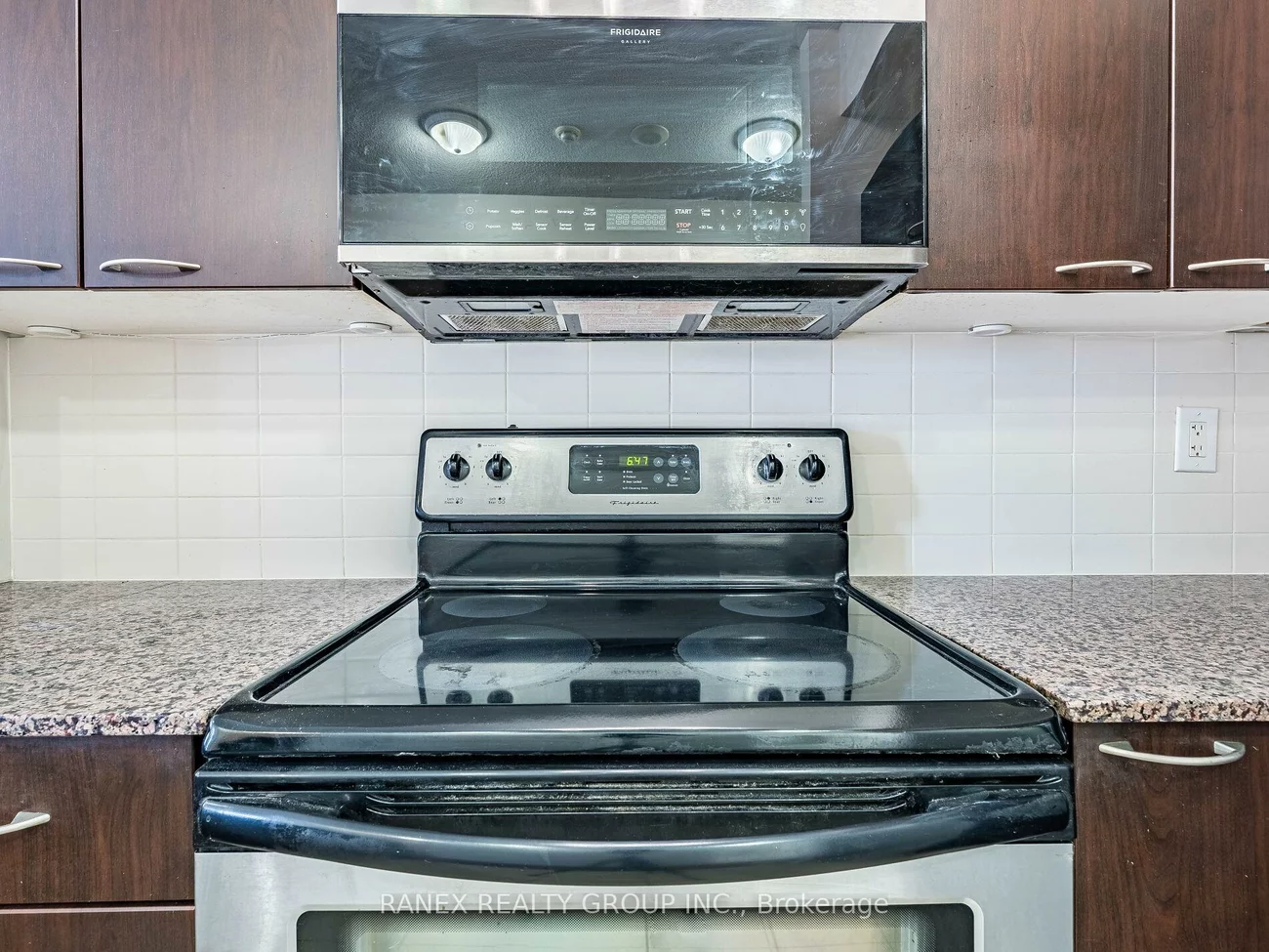 385, Prince Of Wales, City Centre, Mississauga