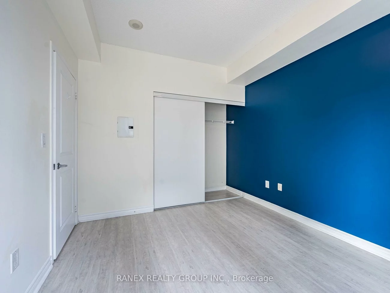 385, Prince Of Wales, City Centre, Mississauga