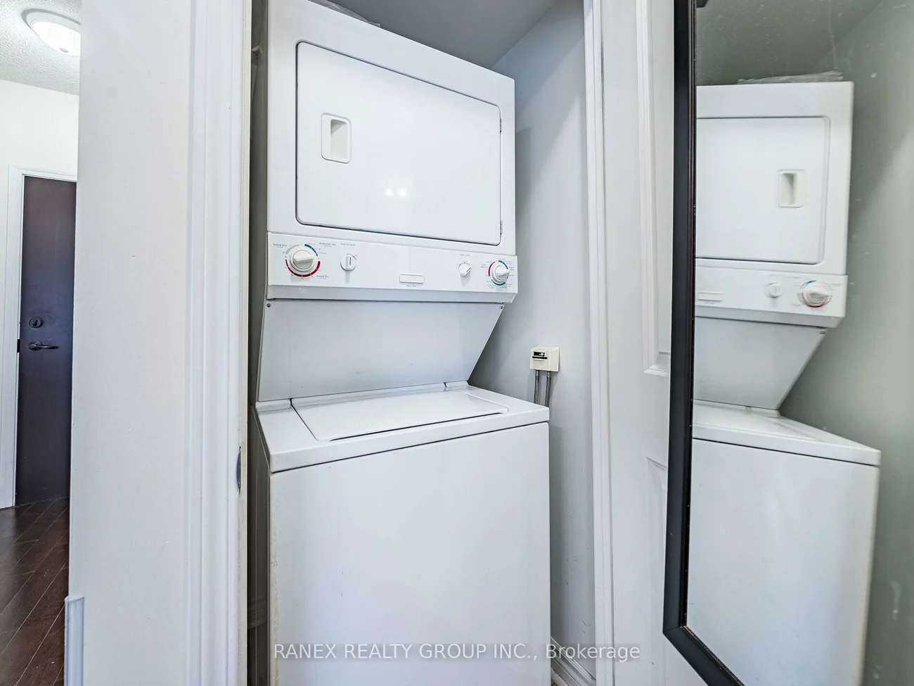 385, Prince Of Wales, City Centre, Mississauga