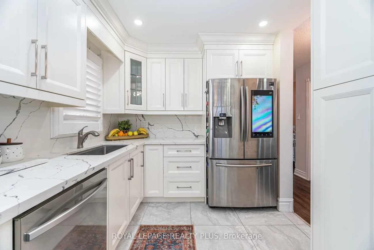 4635, Regents, Hurontario, Mississauga